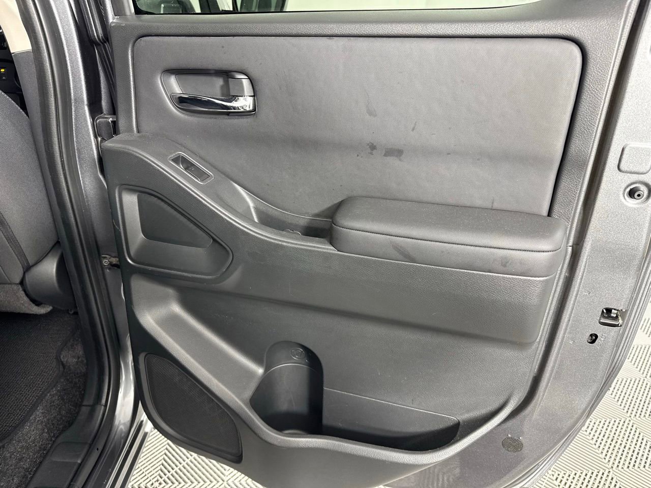 Used 2022 Nissan Frontier SV image 26