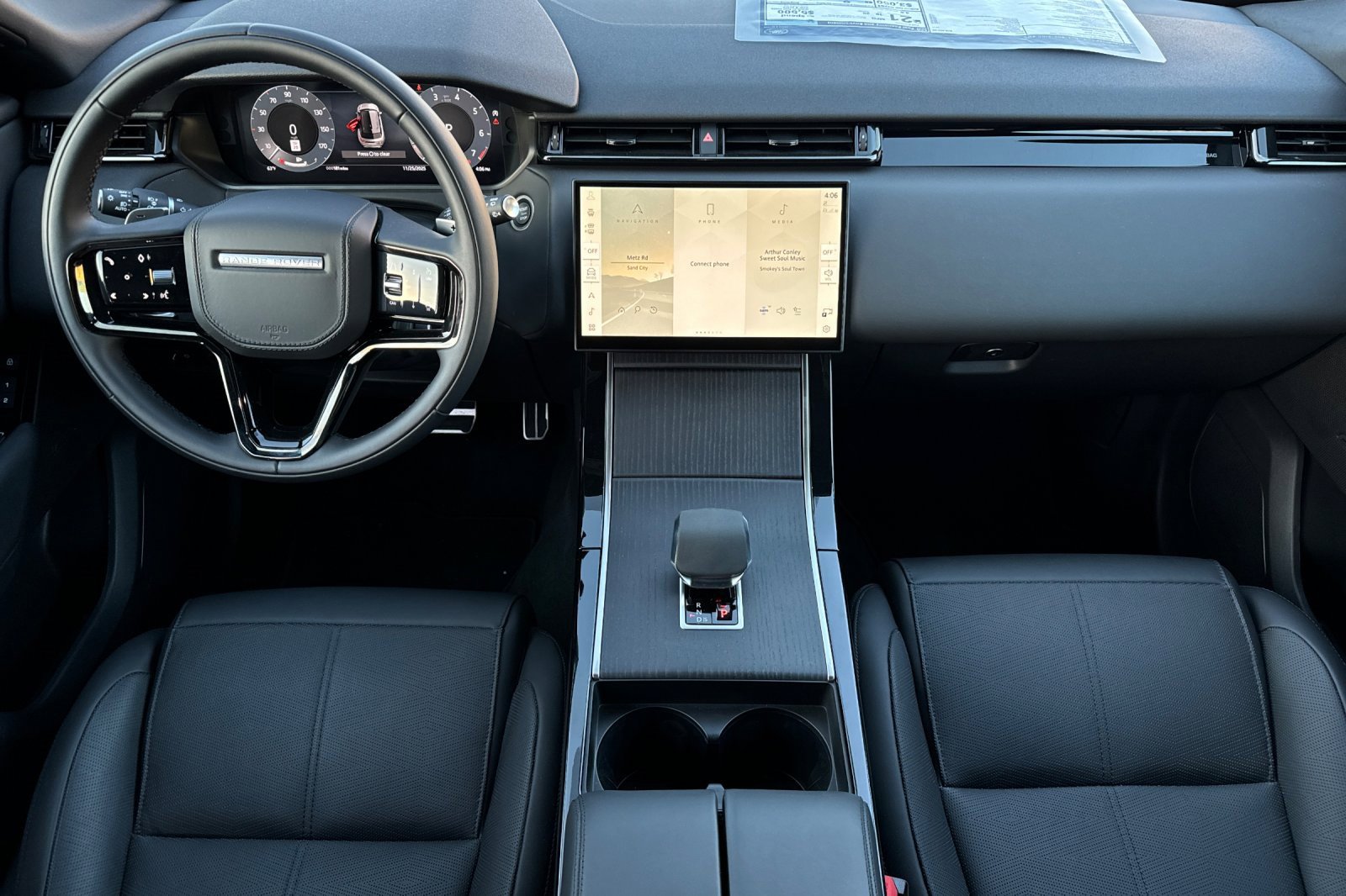 New 2024 Land Rover Range Rover Velar Dynamic HSE image 12