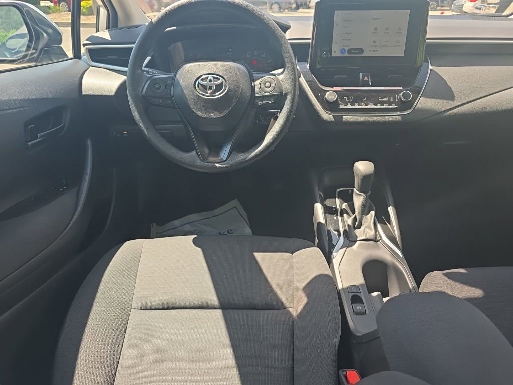 Used 2025 Toyota Corolla LE image 21