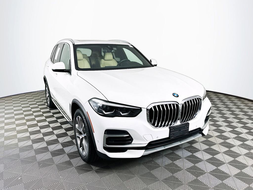 Used 2022 BMW X5 xDrive40i AWD/4WD image 1