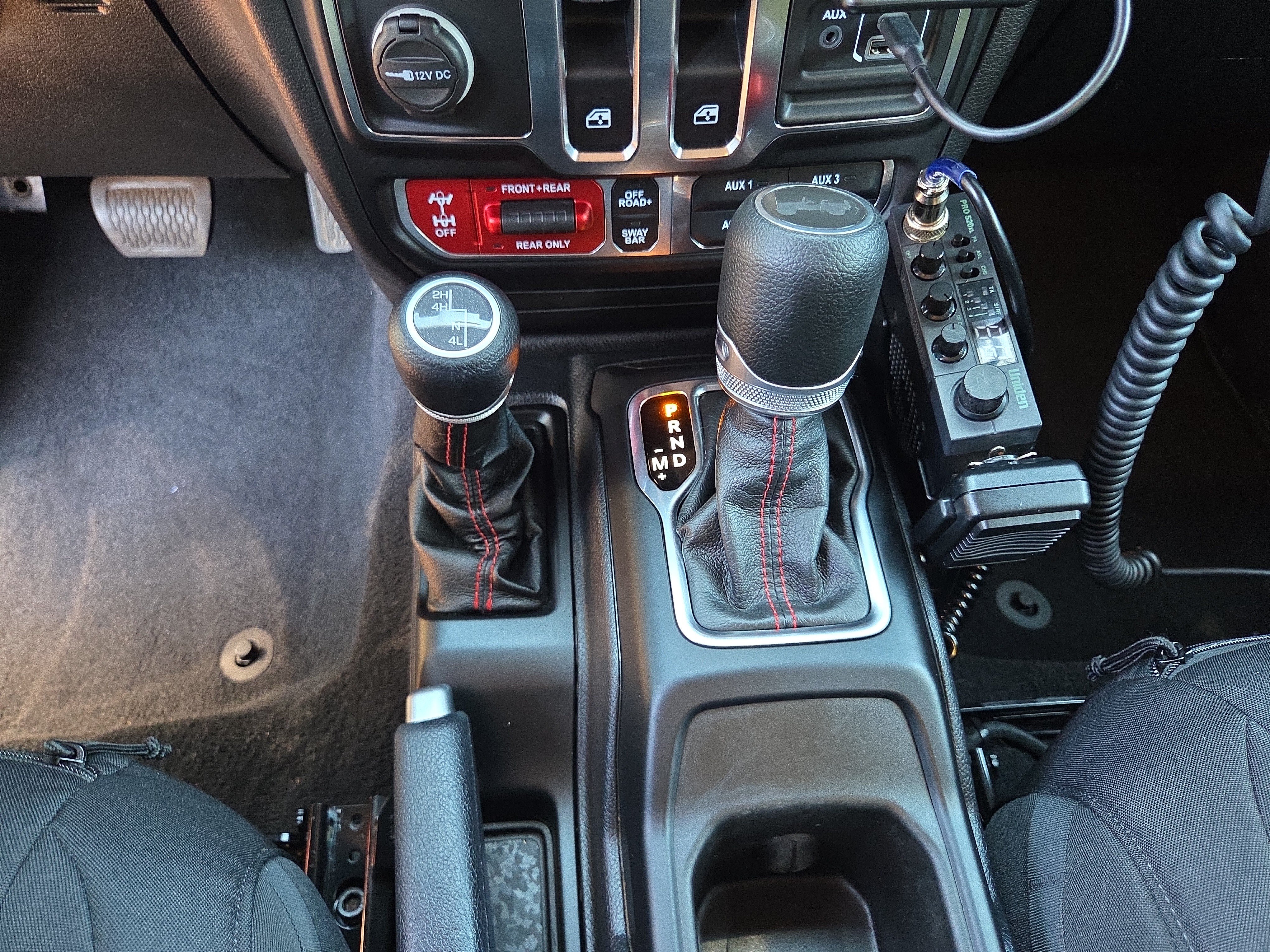 Used 2021 Jeep Wrangler Rubicon w/ Cold Weather Group AWD/4WD image 27