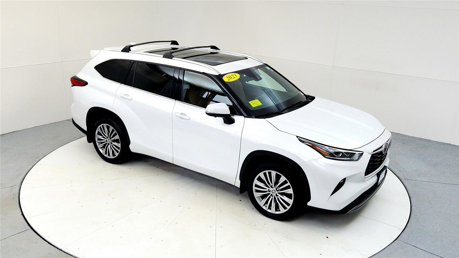 Used 2023 Toyota Highlander Platinum image 19