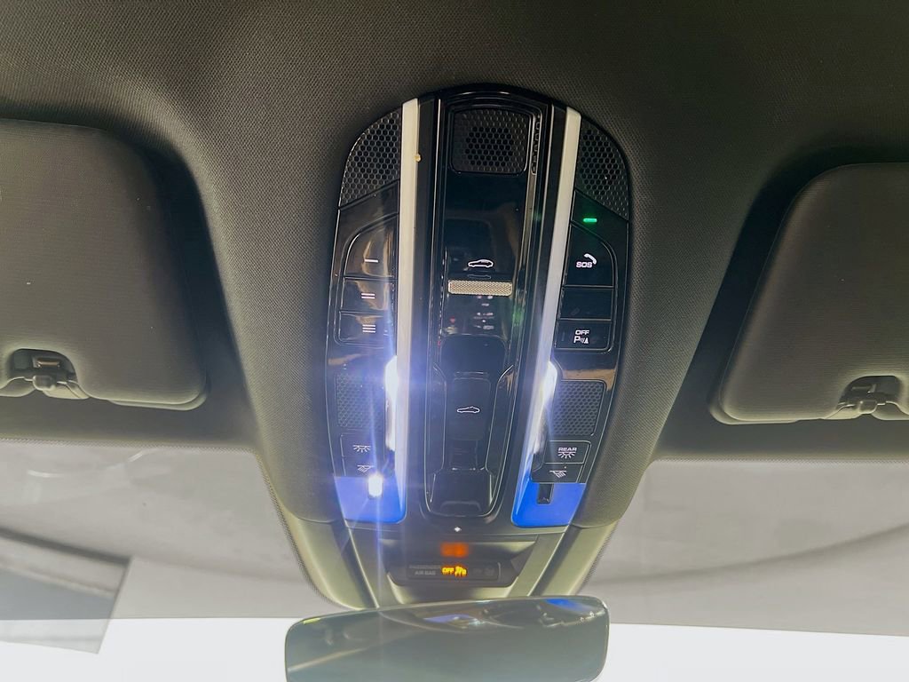 Used 2020 Porsche Cayenne AWD/4WD image 20