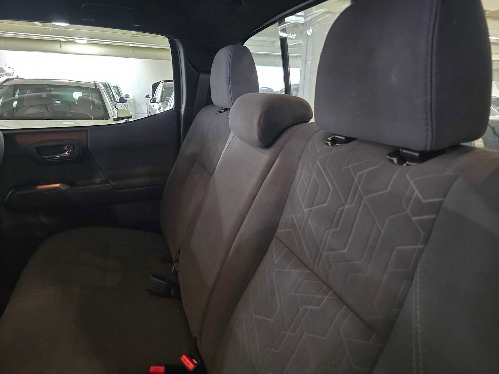 Used 2019 Toyota Tacoma TRD Off-Road w/ Technology Package AWD/4WD image 17