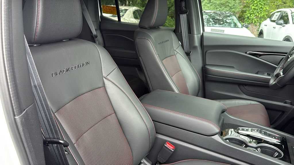 Used 2024 Honda Ridgeline Black Edition image 11