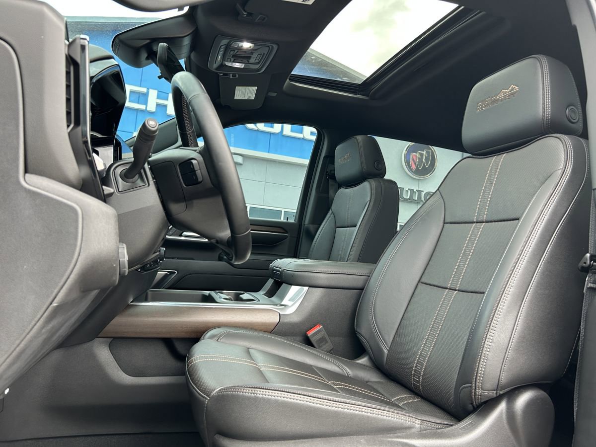 Used 2024 Chevrolet Silverado 3500 High Country w/ High Country Premium Package image 11