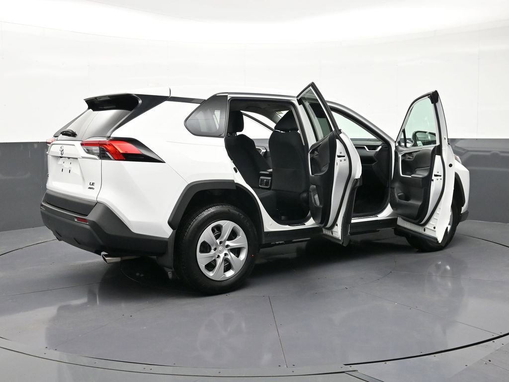 Used 2023 Toyota RAV4 LE image 31