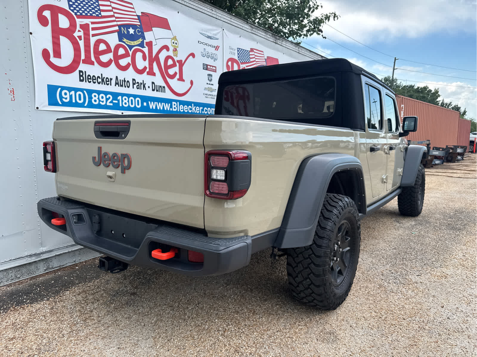 Used 2022 Jeep Gladiator Mojave w/ LED Lighting Group AWD/4WD image 3