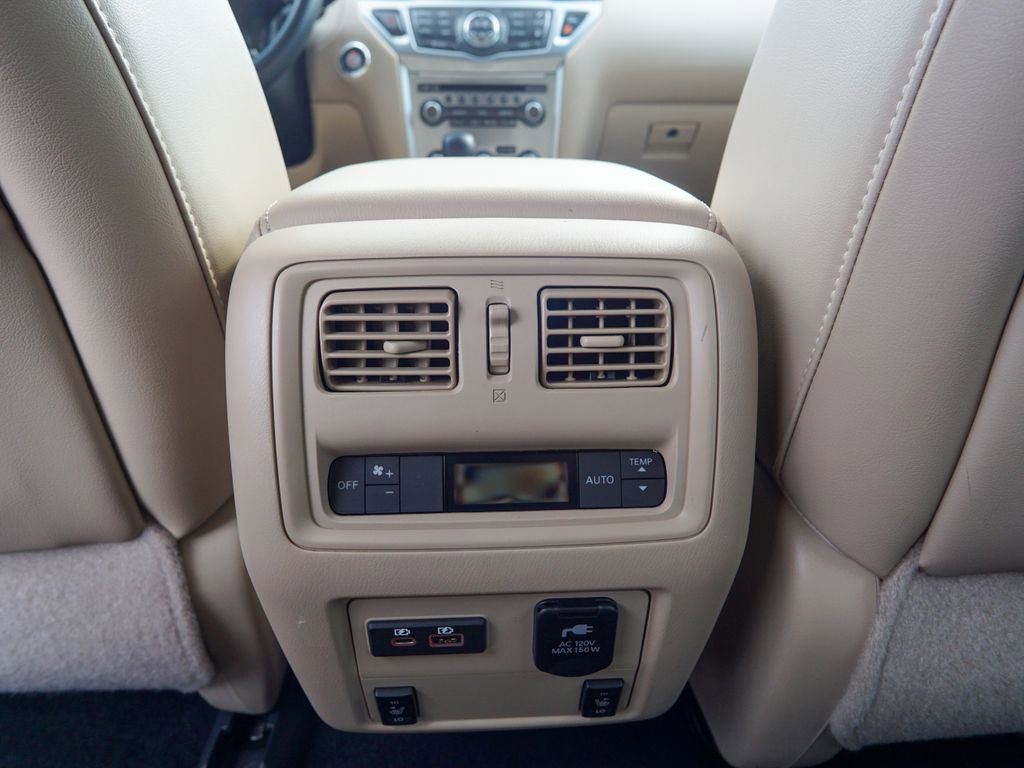 Used 2019 Nissan Pathfinder SL image 17