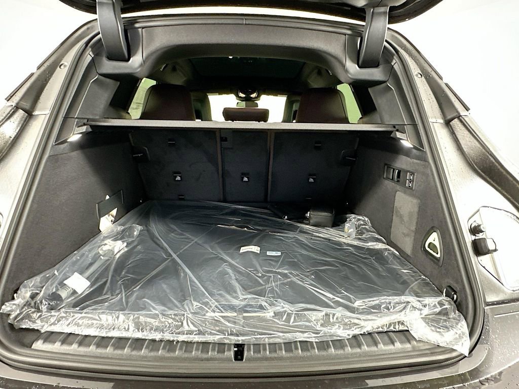 Used 2025 BMW iX xDrive50 image 33