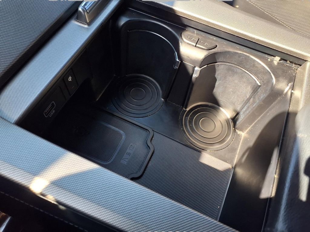 Used 2022 Hyundai Palisade Calligraphy image 12