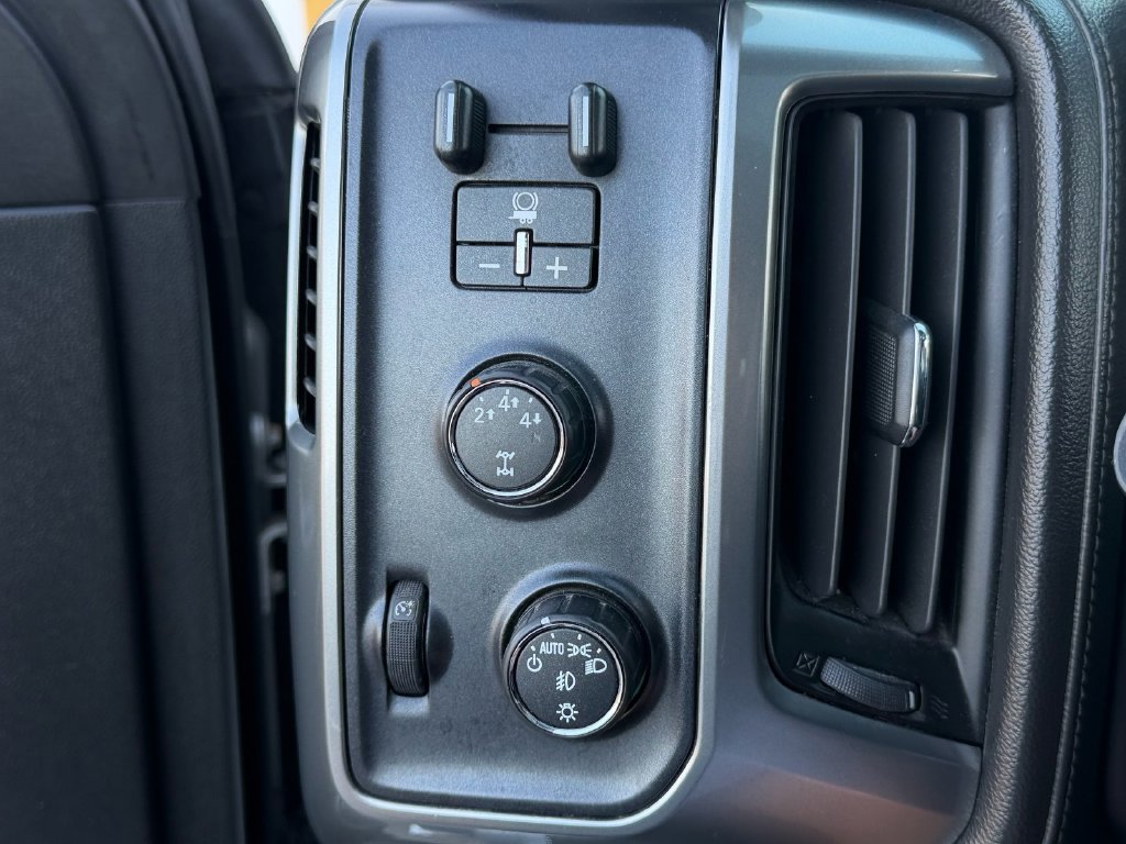 Used 2015 Chevrolet Silverado 2500 LTZ w/ LTZ Plus Package AWD/4WD image 23