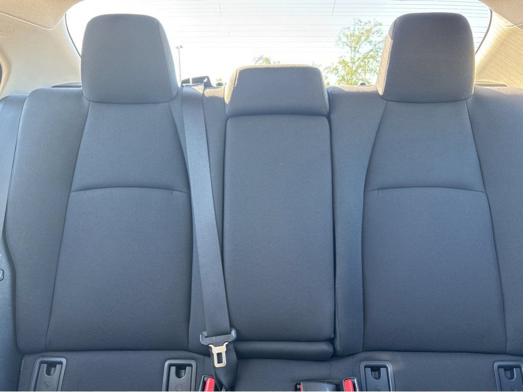 Used 2024 Toyota Corolla LE FWD image 5