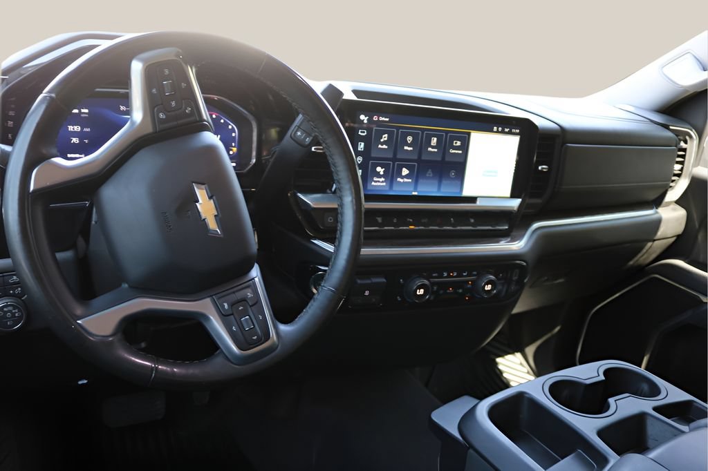 Used 2025 Chevrolet Silverado 3500 LT w/ Safety Package AWD/4WD image 15