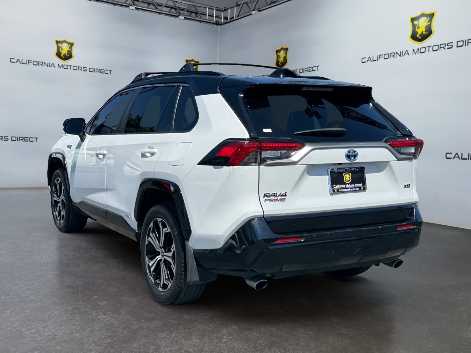 Used 2023 Toyota RAV4 XSE w/ Weather Package AWD/4WD image 3