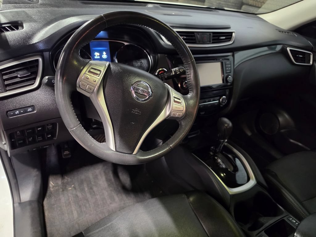 Used 2016 Nissan Rogue SL w/ SL Premium Package AWD/4WD image 4