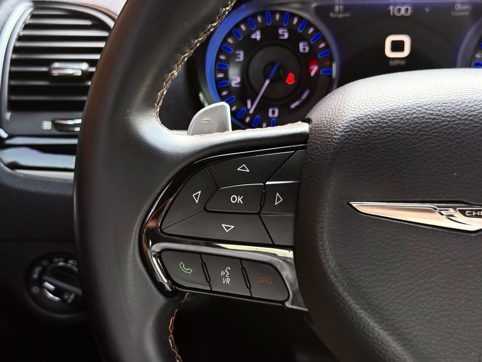 Used 2016 Chrysler 300 S RWD image 34