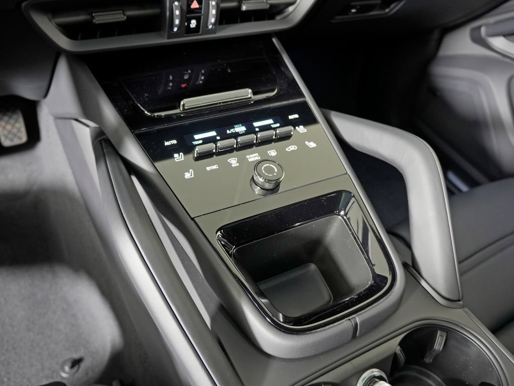 New 2026 Porsche Cayenne Coupe AWD/4WD image 30