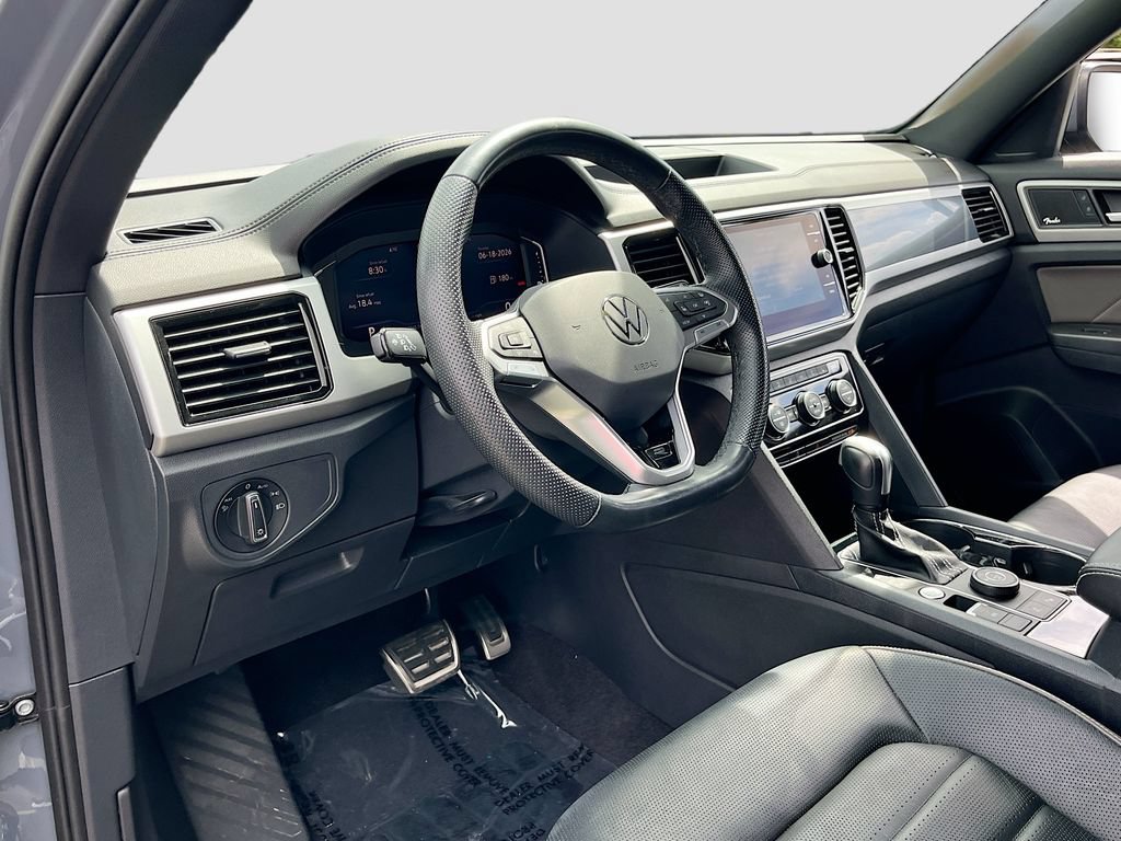 Used 2023 Volkswagen Atlas Cross Sport SEL Premium R-Line AWD/4WD image 9