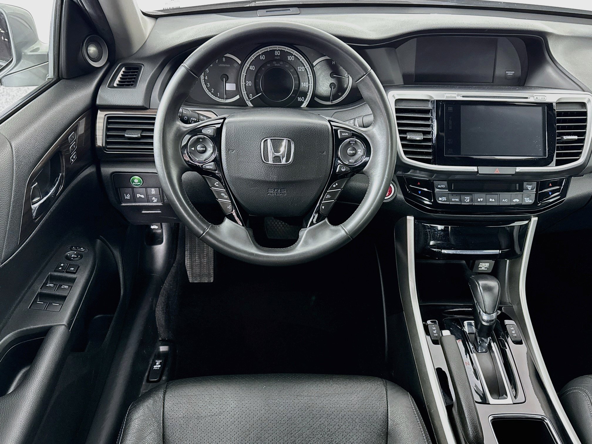 Used 2017 Honda Accord Touring image 23