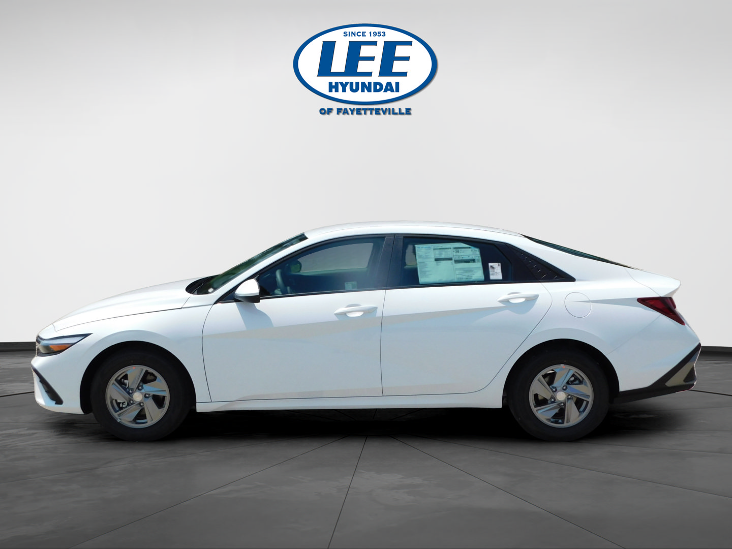 Certified 2025 Hyundai Elantra SE FWD image 6