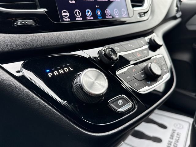 Used 2019 Chrysler Pacifica Touring-L w/ S Appearance Package image 33