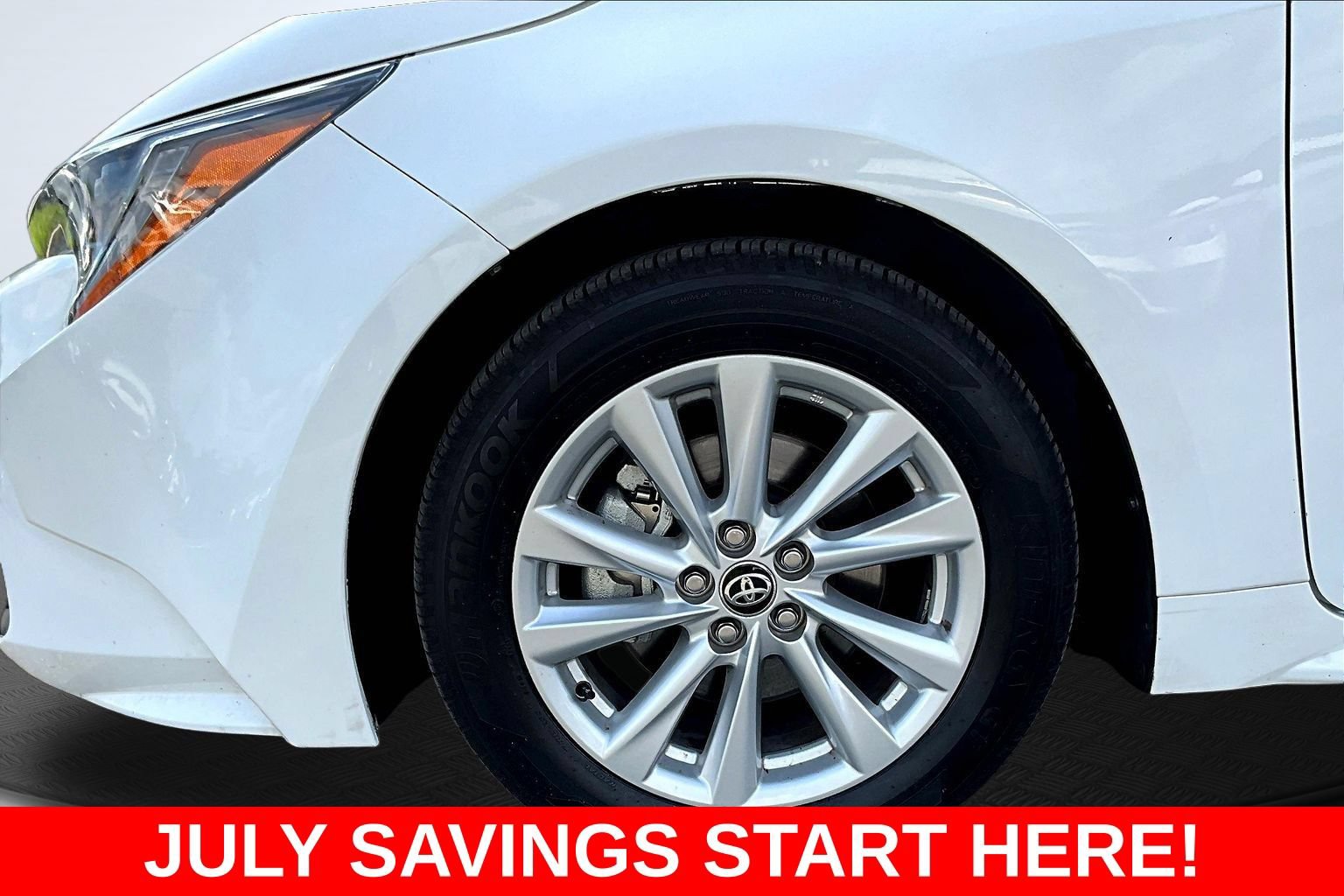 Used 2025 Toyota Corolla LE w/ LE Premium Package FWD image 42
