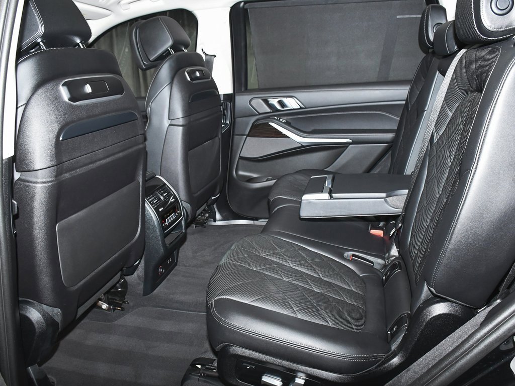 Used 2024 BMW X7 xDrive40i image 70