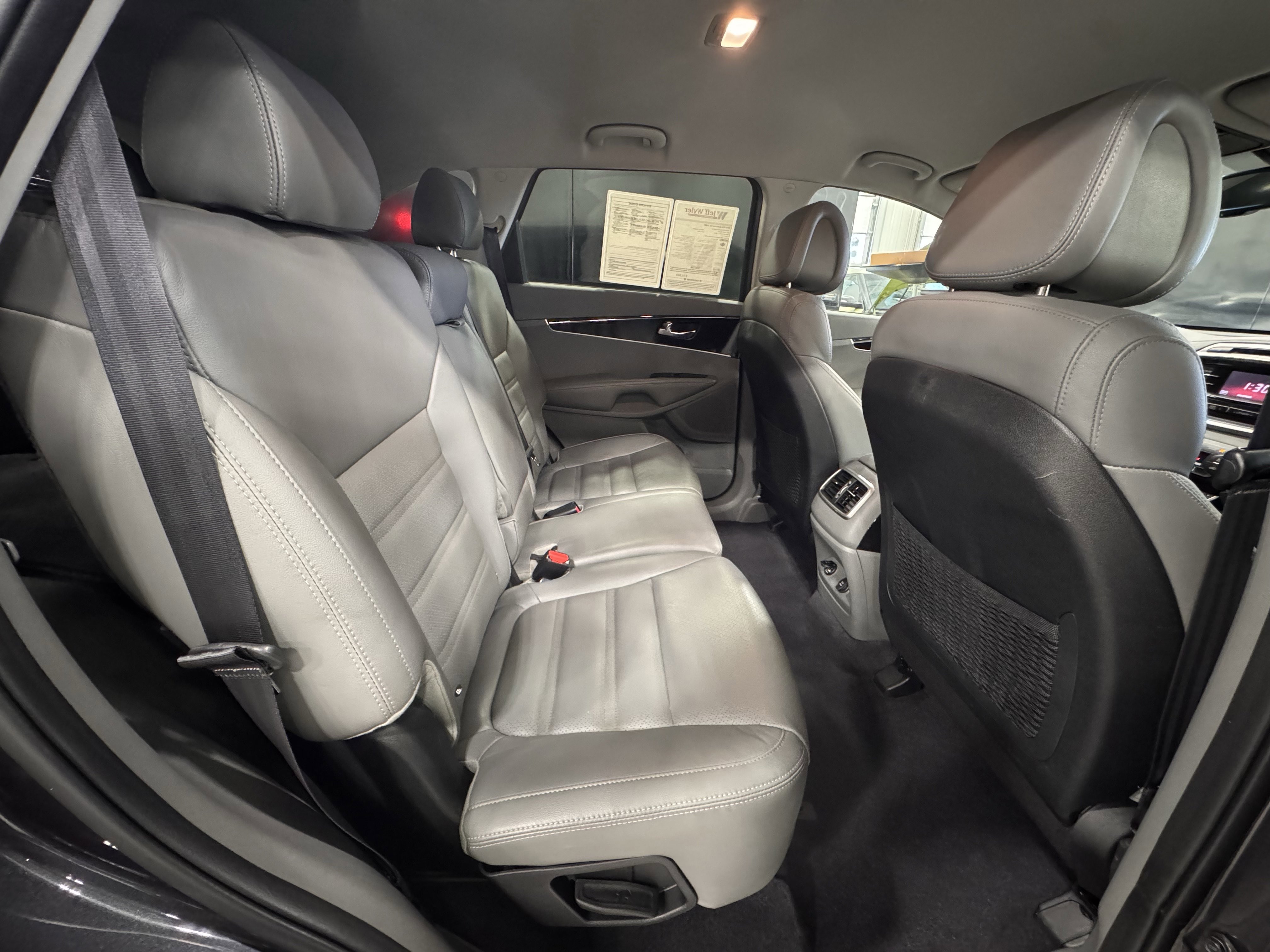 Used 2016 Kia Sorento EX image 28