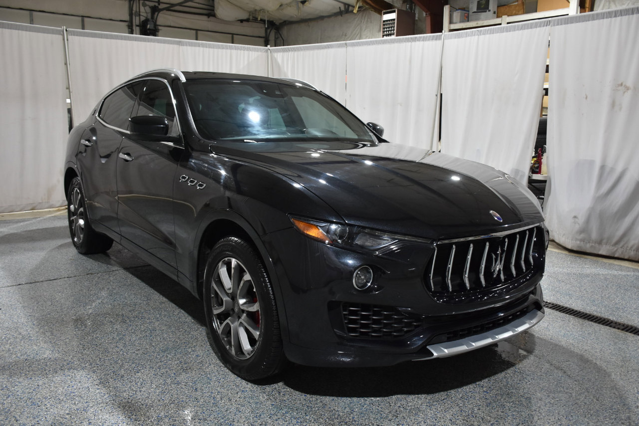 Used 2017 Maserati Levante w/ Luxury Package image 24