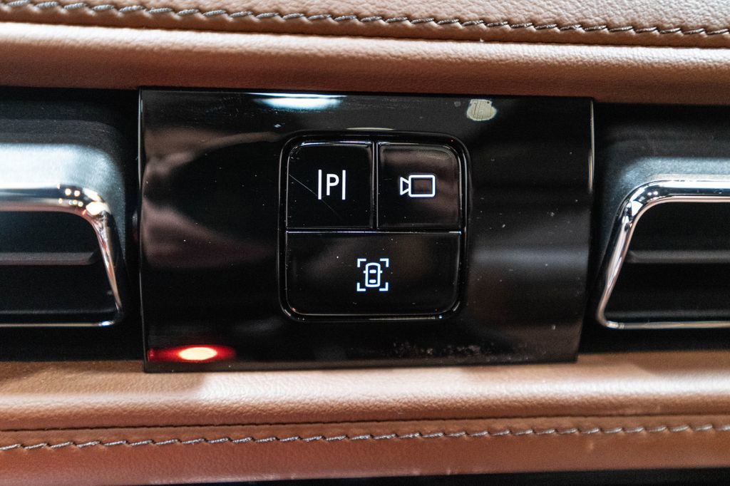 Used 2021 Lincoln Aviator Reserve w/ Equipment Group 202A AWD/4WD image 28