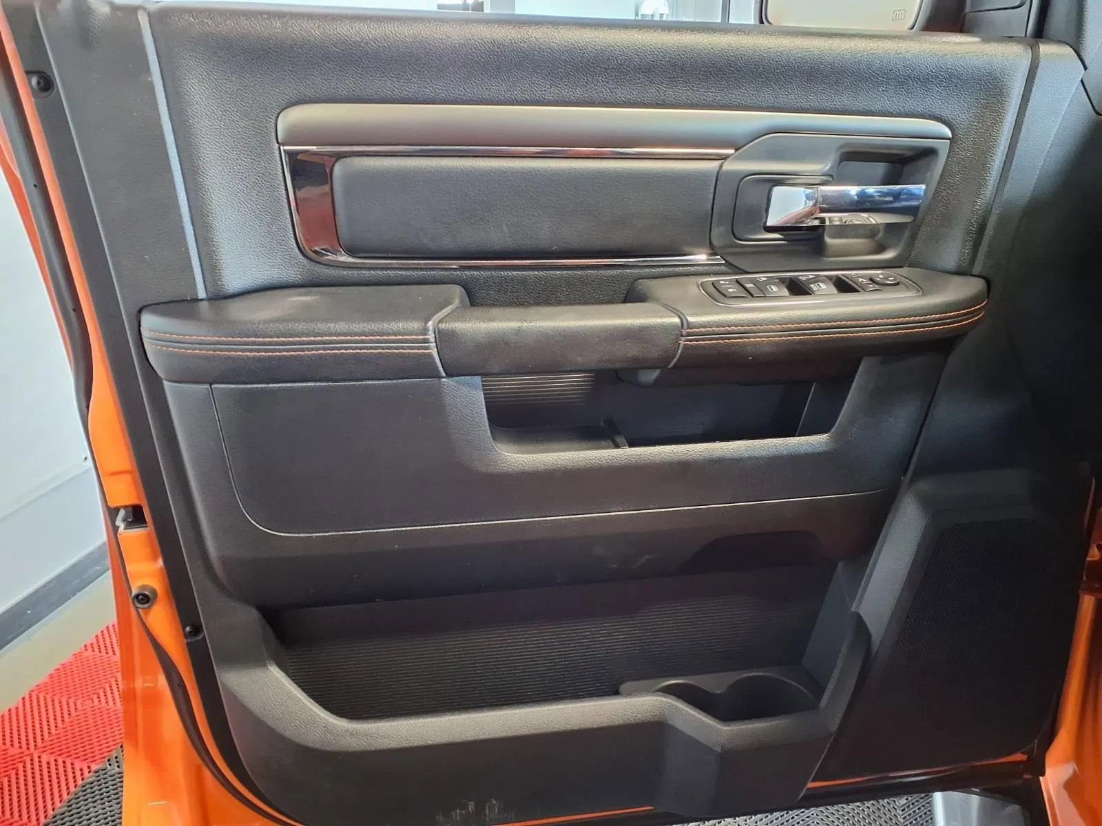 Used 2015 RAM 1500 Sport w/ Ignition Orange Sport Package image 17