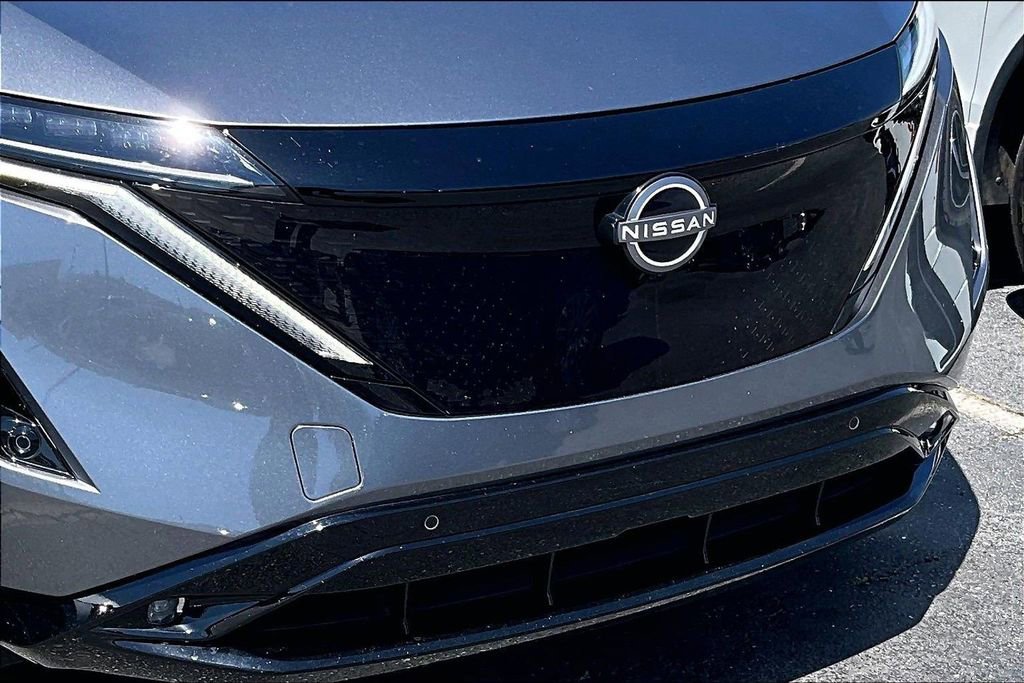 Used 2023 Nissan Ariya AWD/4WD image 33