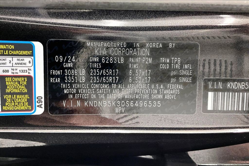 Used 2025 Kia Carnival image 36