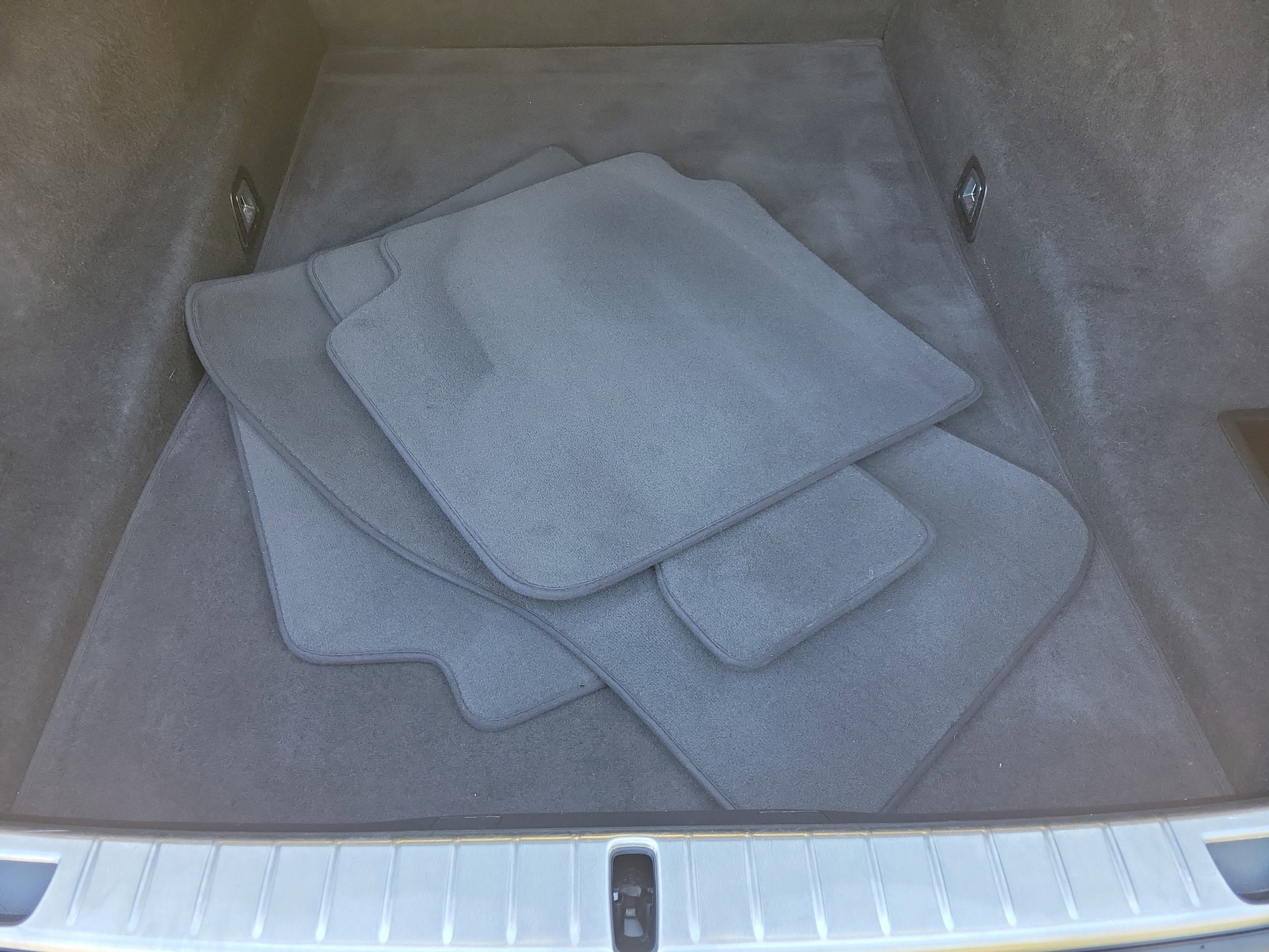 Used 2021 BMW 750i xDrive w/ M Sport Package image 13