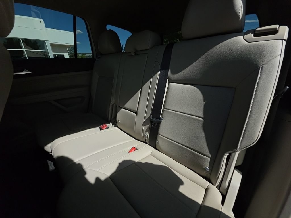 Used 2023 Volkswagen Atlas SE w/ Panoramic Sunroof Package AWD/4WD image 25