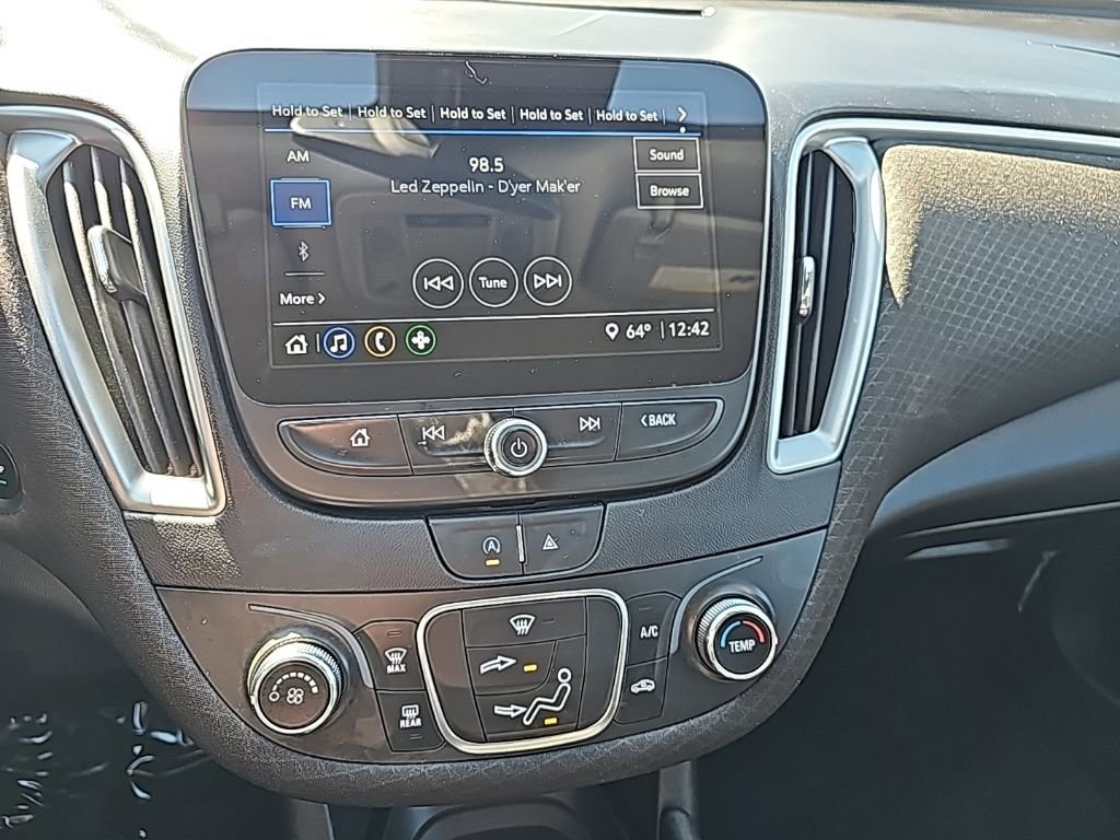 Used 2023 Chevrolet Malibu LS image 24