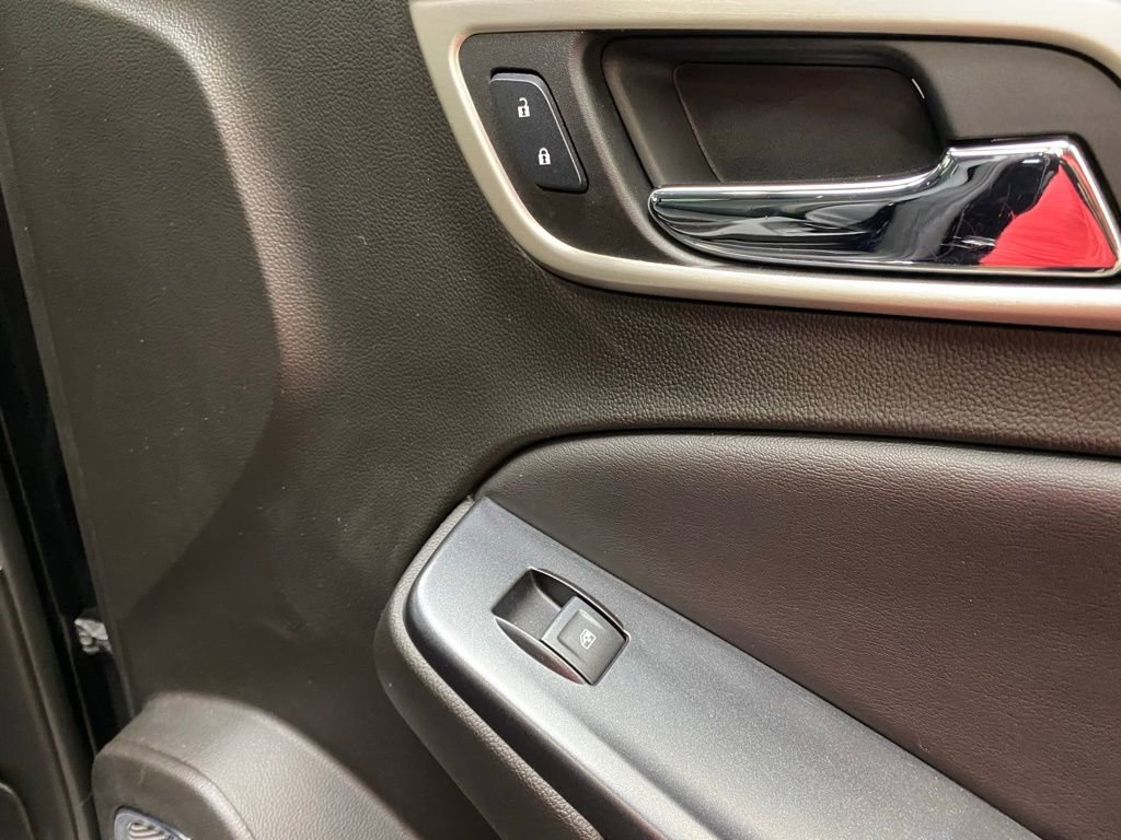 Used 2018 GMC Yukon XL Denali w/ Denali Ultimate Package image 13