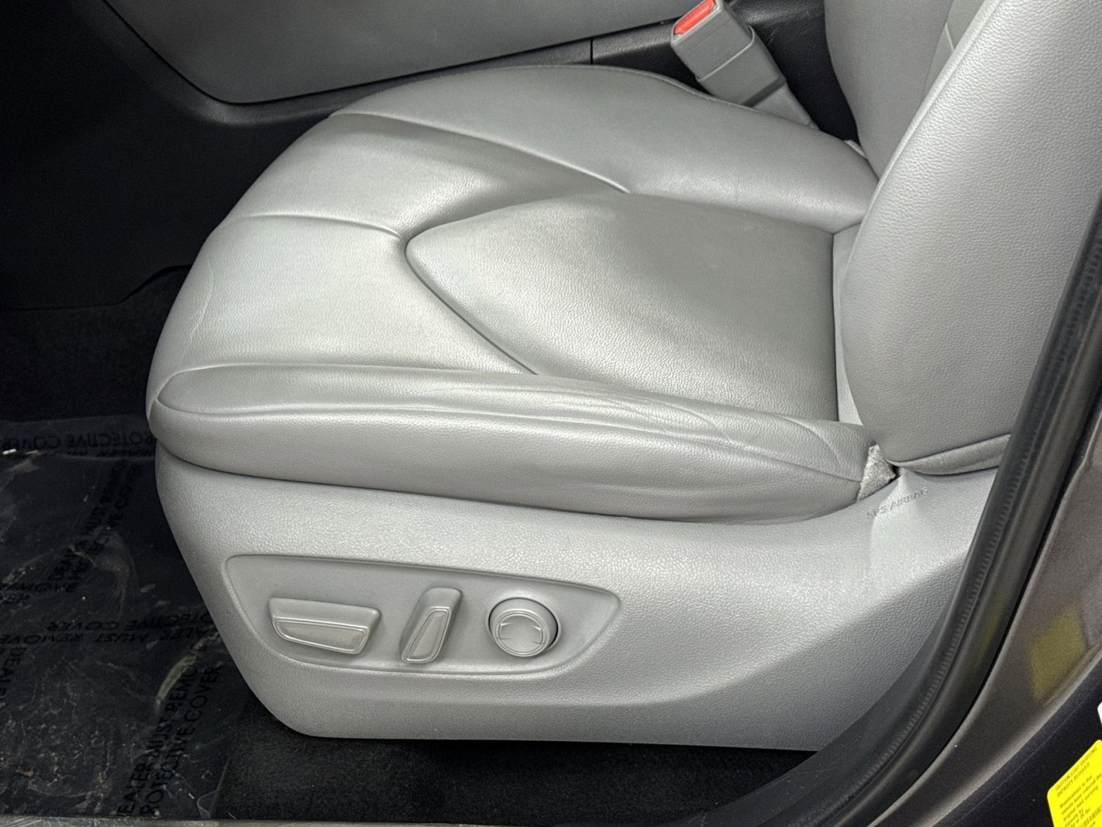 Used 2022 Toyota Highlander XLE FWD image 26