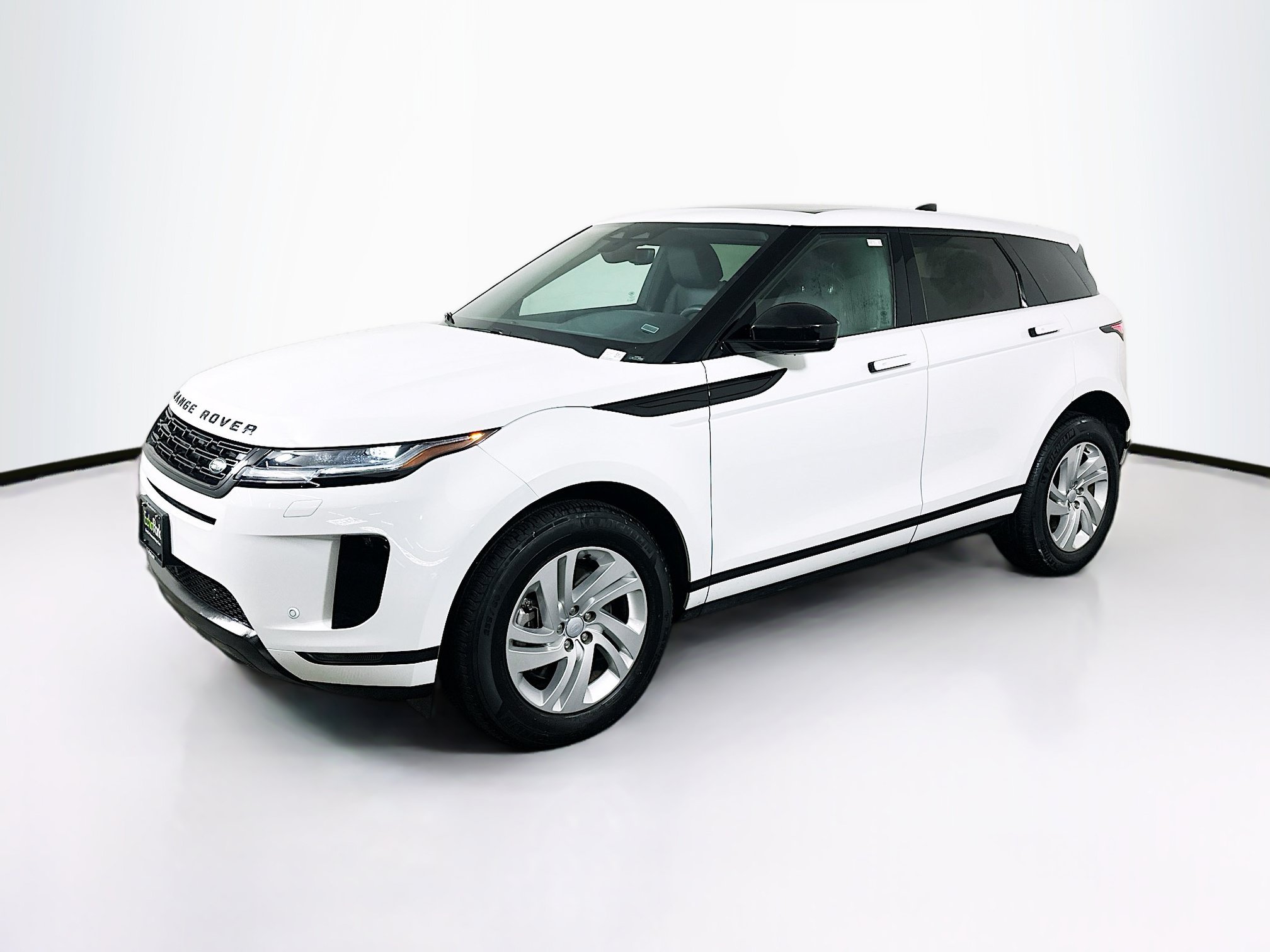 Used 2024 Land Rover Range Rover Evoque S AWD/4WD image 3
