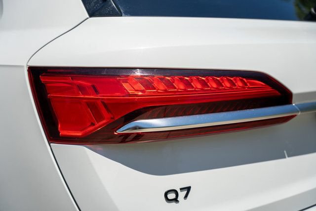 Used 2025 Audi Q7 2.0T Premium Plus AWD/4WD image 11
