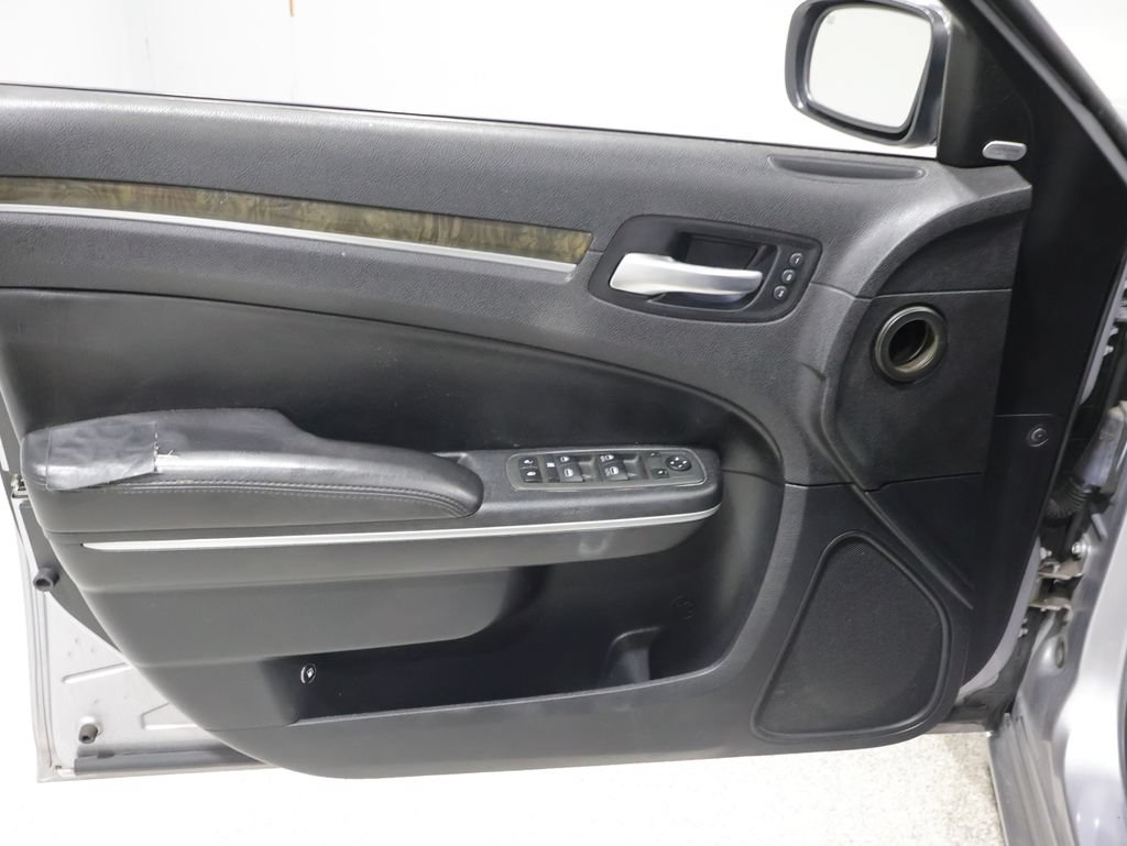 Used 2013 Chrysler 300 C AWD/4WD image 13
