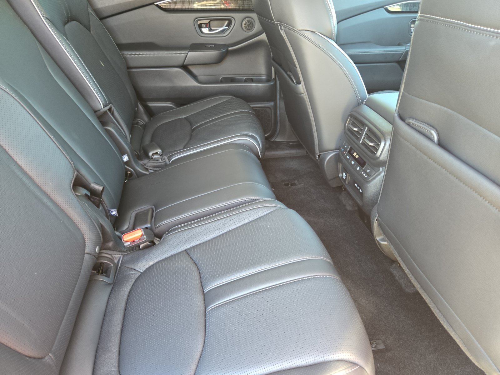 Certified 2025 Honda Pilot Elite image 19