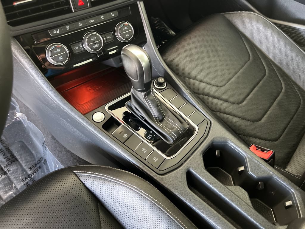 Used 2021 Volkswagen Jetta SEL Premium FWD image 26