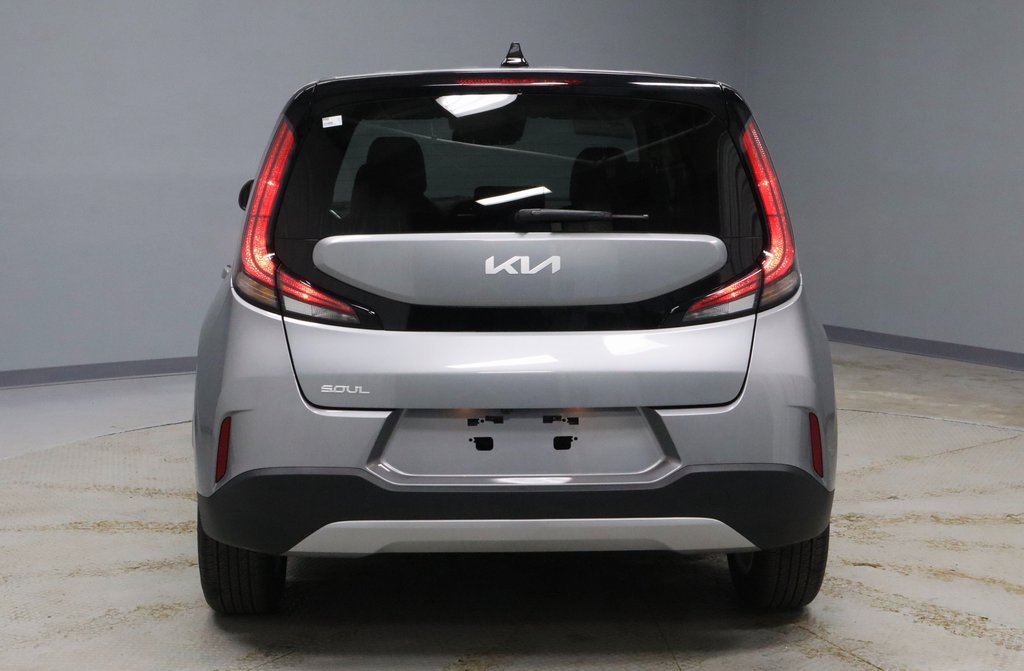 Used 2025 Kia Soul LX image 8