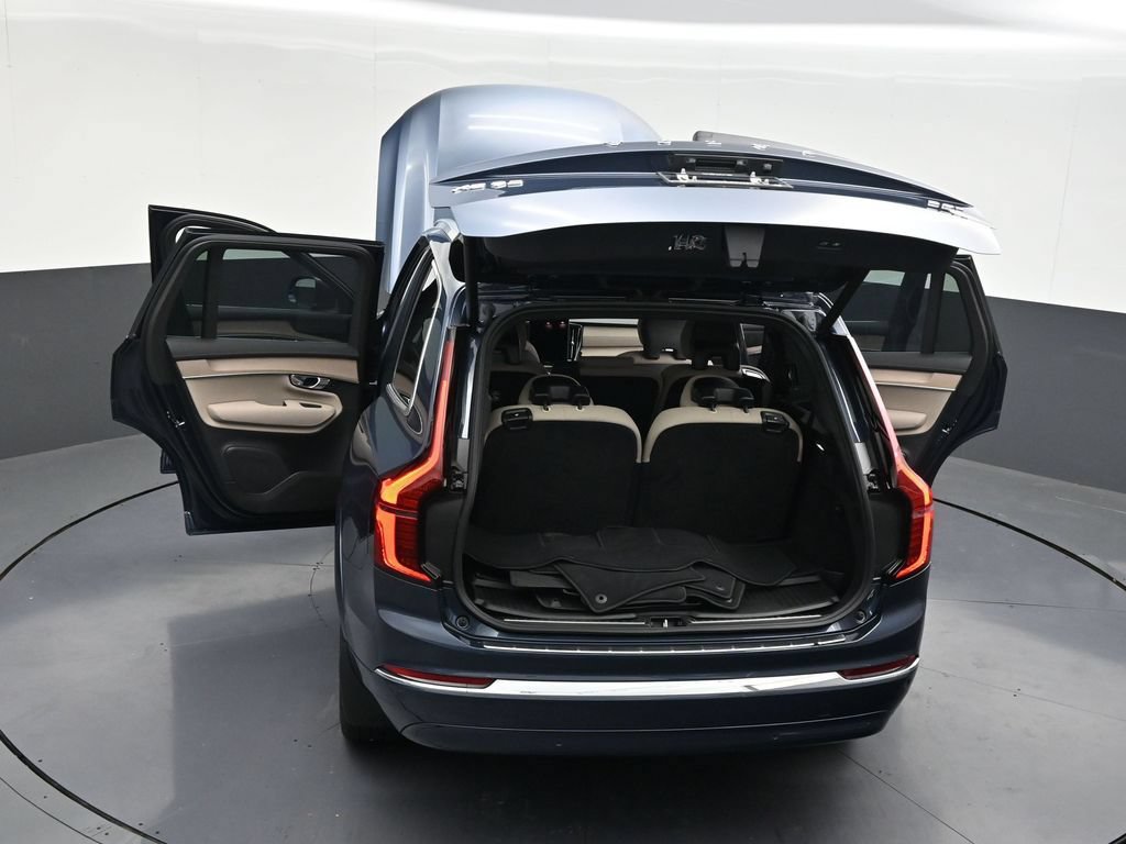 New 2026 Volvo XC90 B6 Plus w/ Protection Package Premier AWD/4WD image 36
