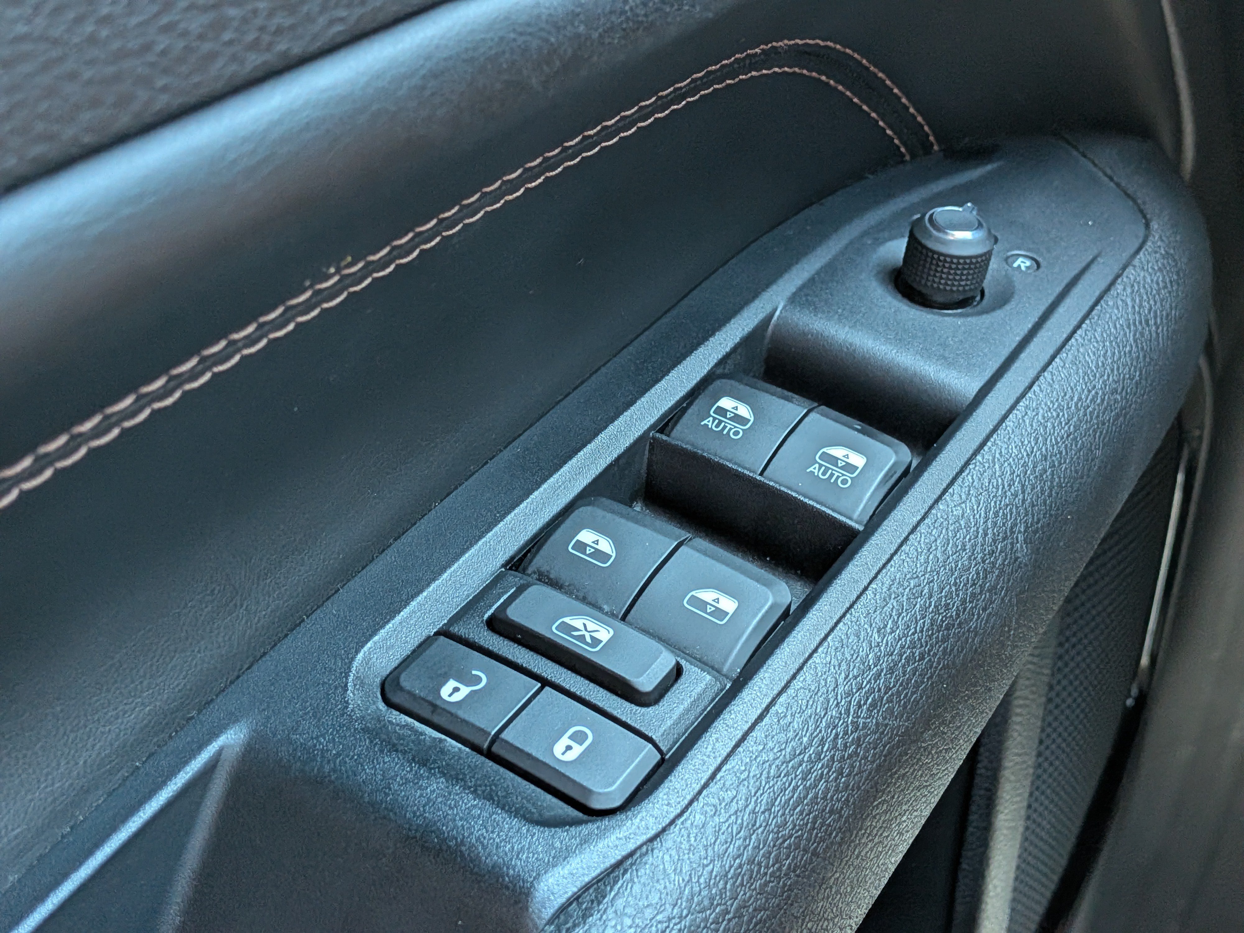 Used 2022 Jeep Compass Limited AWD/4WD image 23