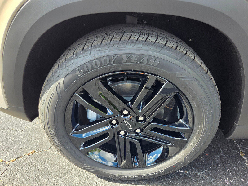 Used 2026 Chevrolet Trax ACTIV FWD image 19