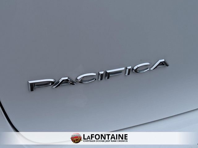 Certified 2023 Chrysler Pacifica Touring-L FWD image 10