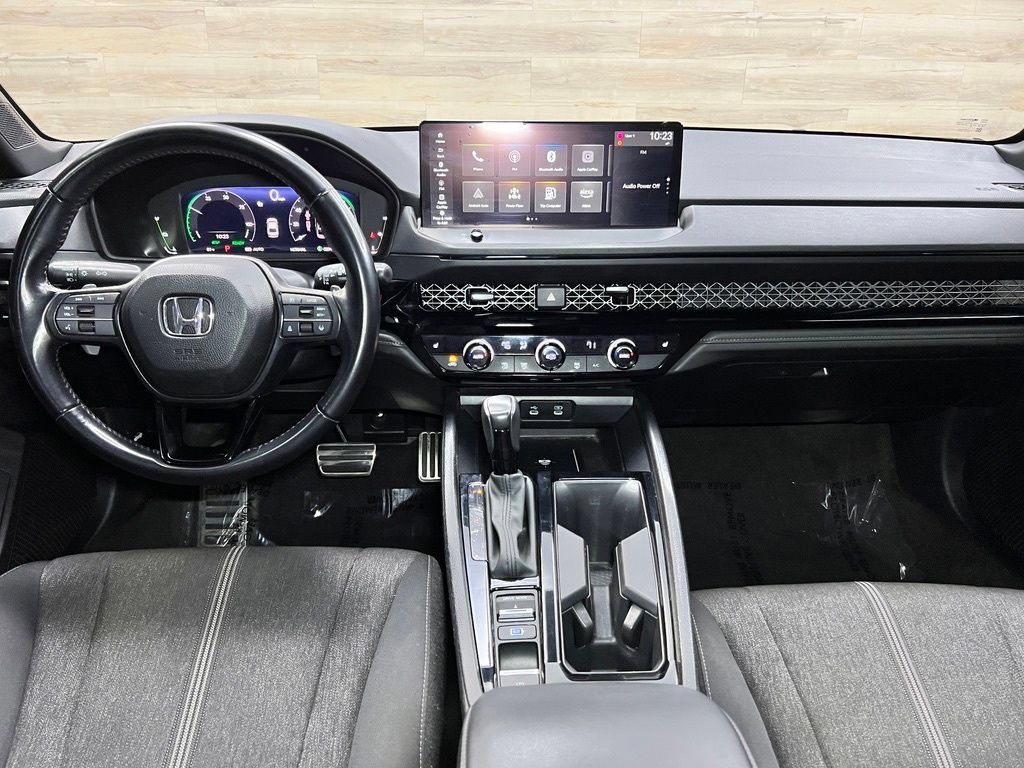 Used 2025 Honda Accord Sport image 2